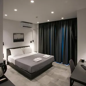 B&B White Trilogy, Salonic